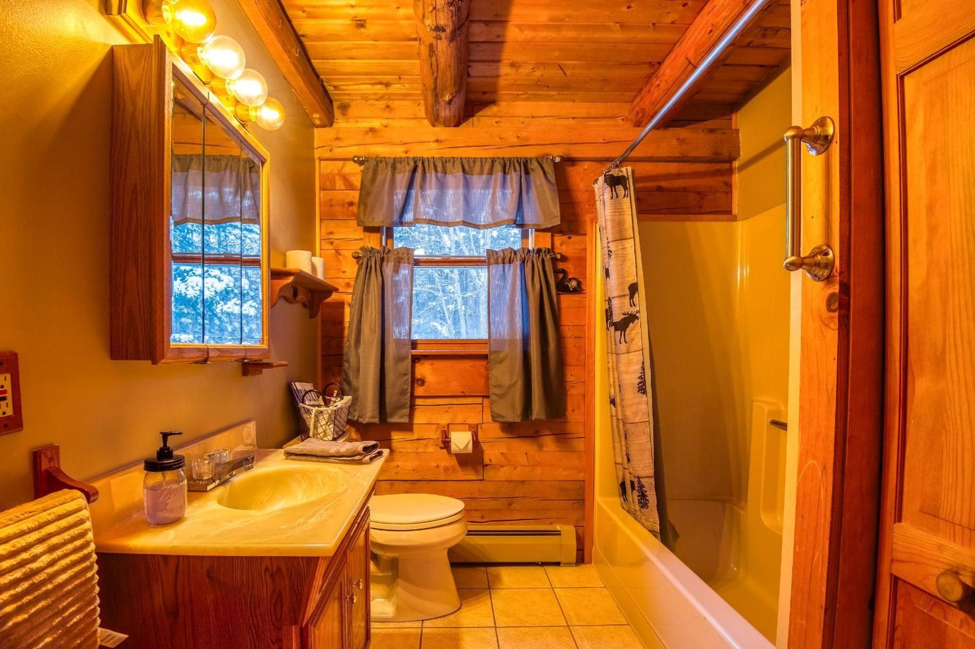 Family-Focused & Pet-Friendly Log Cabin With 4Br 2Ba Sleeps 10 Bethlehem Ngoại thất bức ảnh