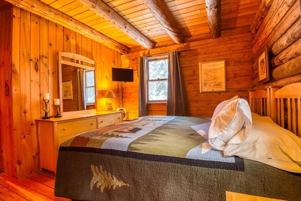 Family-Focused & Pet-Friendly Log Cabin With 4Br 2Ba Sleeps 10 Bethlehem Ngoại thất bức ảnh